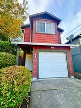 Building Photo - 7023 NE 6th Ave