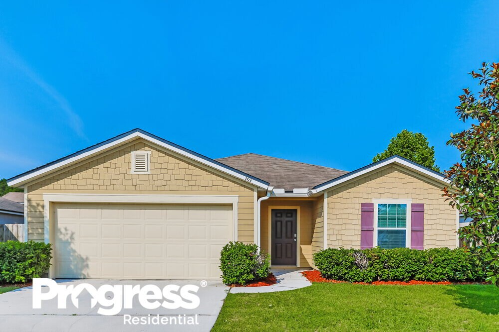 Foto principal - 3828 Falcon Crest Dr