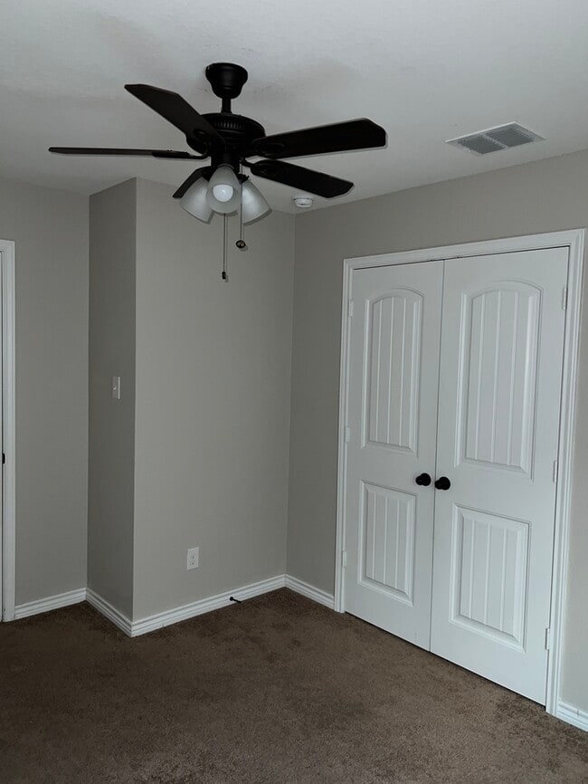 Building Photo - 4519 Stetson Park