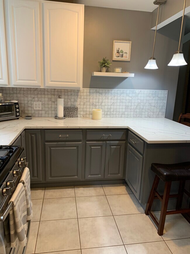 Kitchen B - 1804 W 22nd Plz