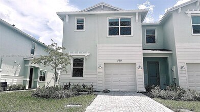 Building Photo - 538 Rivergrass St