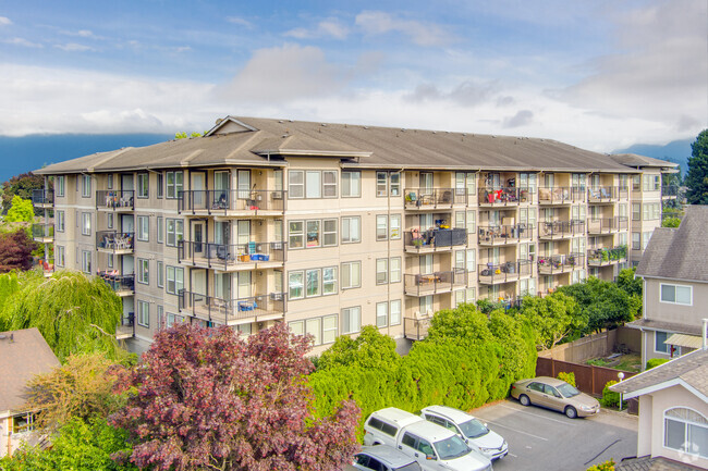 Building Photo - Broadway Maples