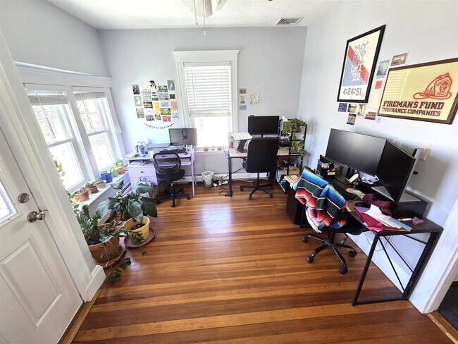 Building Photo - 31 Electric Ave