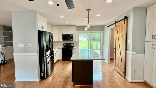 Foto del edificio - 4217 Kincaid Ct