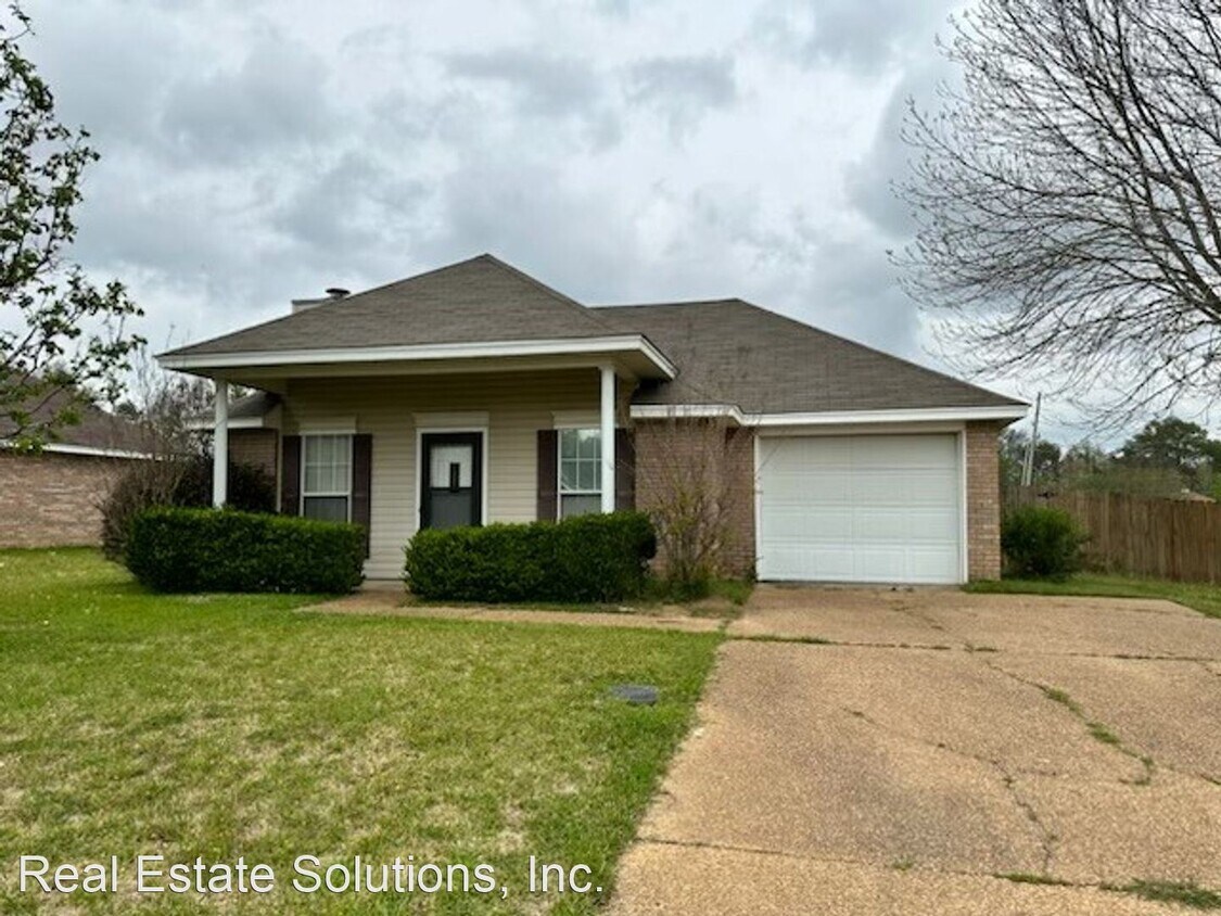 Primary Photo - 2 br, 2 bath House - 1940 Christine Dr.