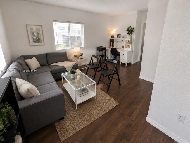 Foto del edificio - 300 NW 84th Terrace