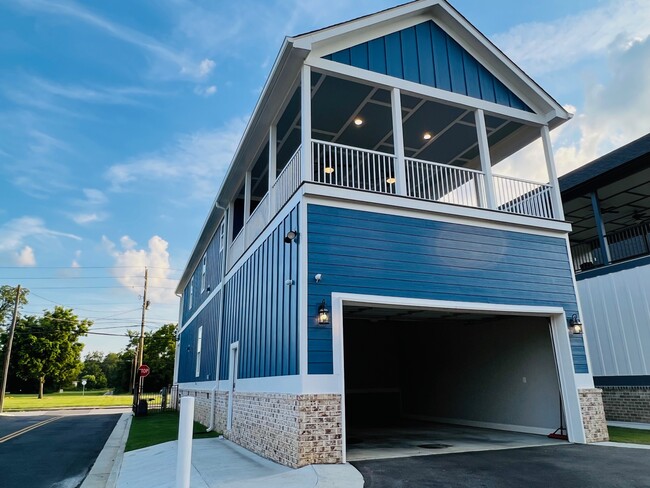 Garage and back deck - 1439 Wrightsboro Road