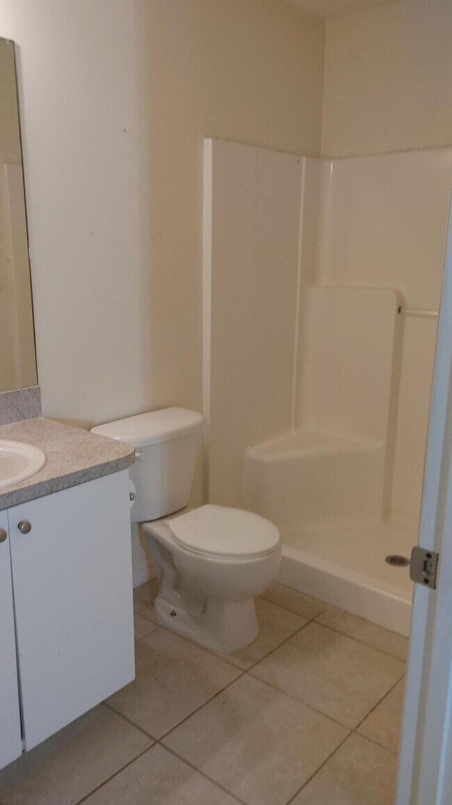 Foto del edificio - 2311 SE Charleston Dr