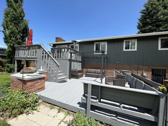 Foto del edificio - 8251 S Marshall Ct