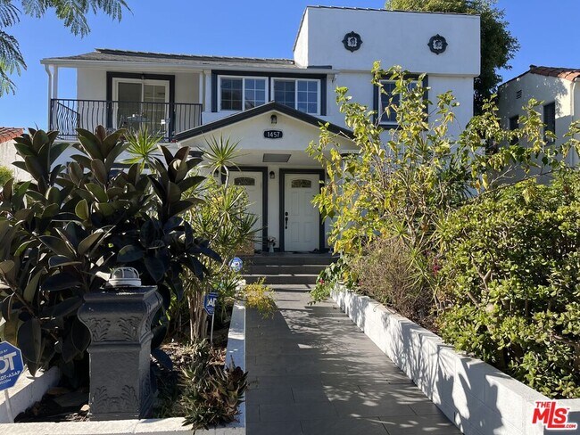 Foto del edificio - 1457 S Holt Ave