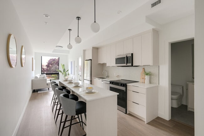 Building Photo - Light House Apartments