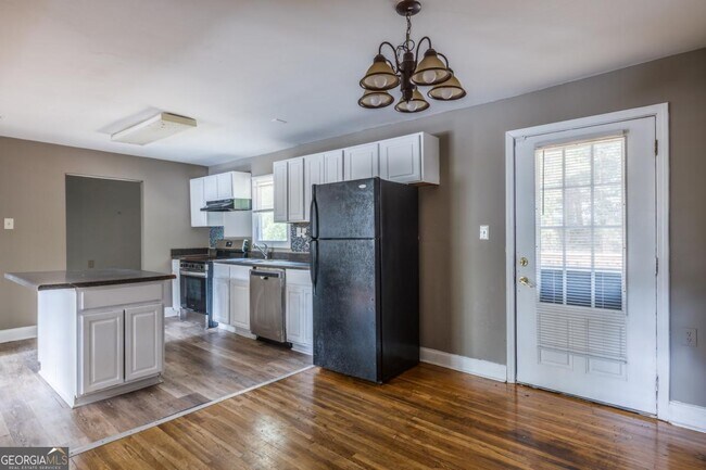 Foto del edificio - 2833 Cardo Dr NW