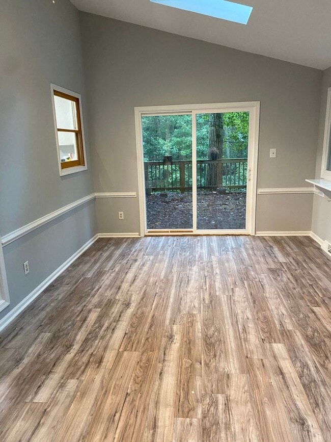 Building Photo - 4 Bedroom Single Family Home in Chester