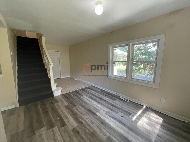 Foto del edificio - 229 McKinley Ave
