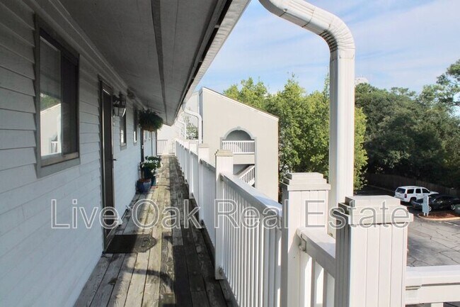 Foto del edificio - 3200 Lynnhaven Dr