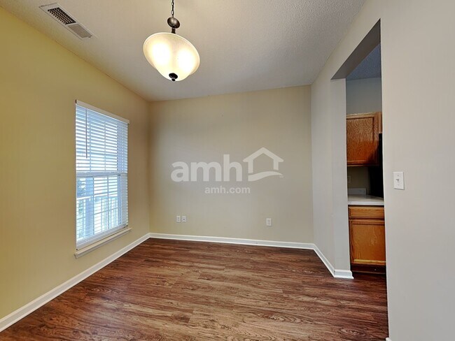 Foto del edificio - 435 Wrayhill Dr