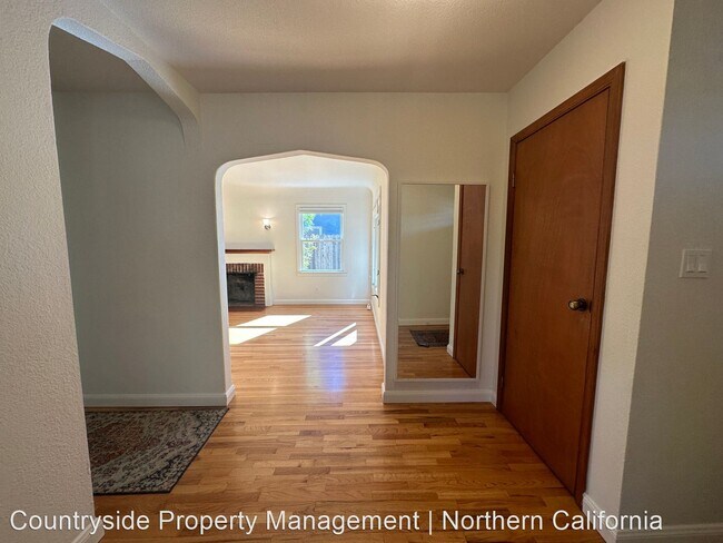 Foto del edificio - 3 br, 2 bath House - 406 N Santa Cruz Ave