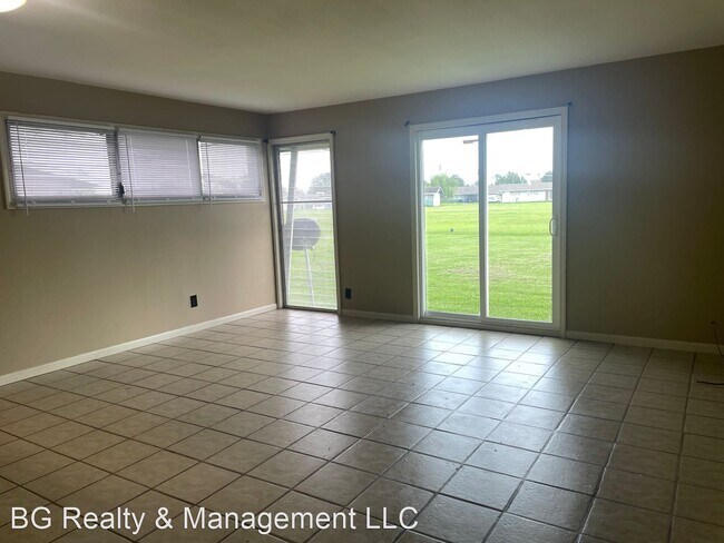 Building Photo - 3 br, 1 bath House - 1223 Varney Cir Unit A