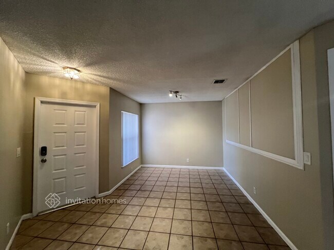 Building Photo - 5143 NW 87th Terrace