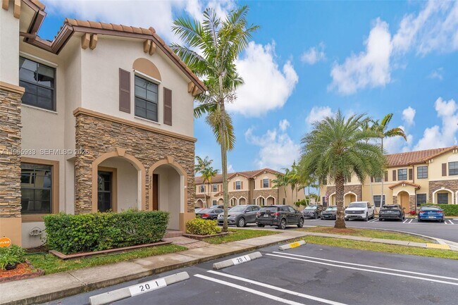 Foto del edificio - 3202 SE 6th St