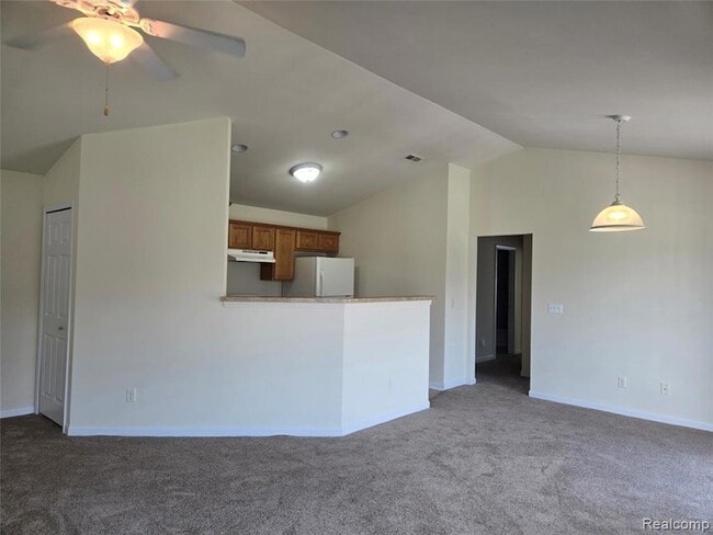 Building Photo - 27640 Hidden Oaks Dr