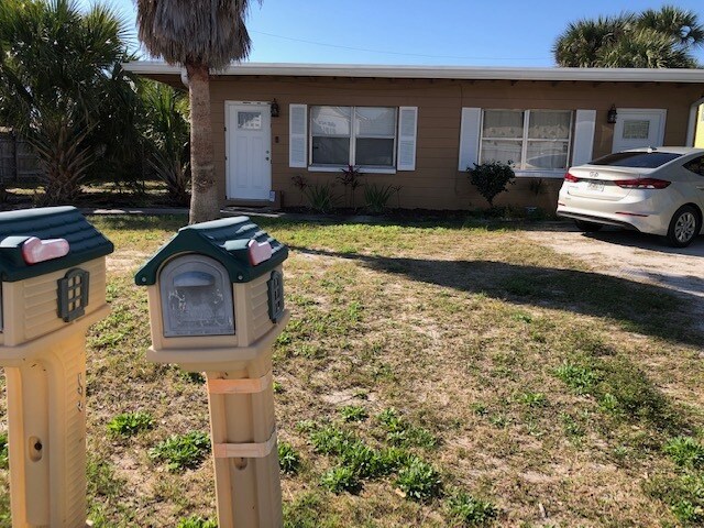 Mail box - 409 Tyler Ave