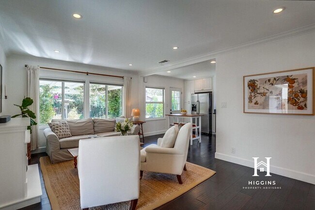 Foto del edificio - 5716 Hazelbrook Ave