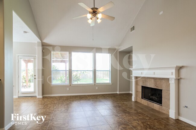 Building Photo - 20746 Oakhurst Trails Dr
