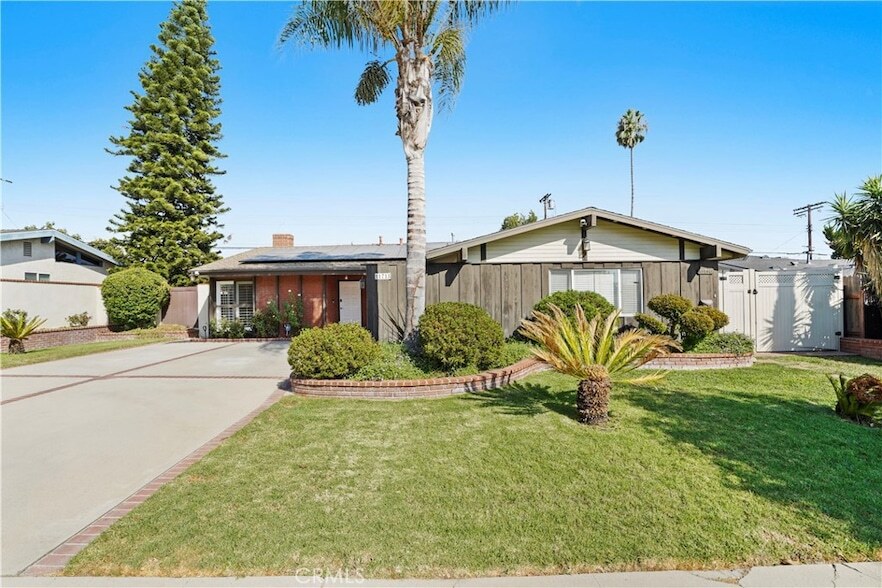 Primary Photo - 11718 Paso Robles Ave