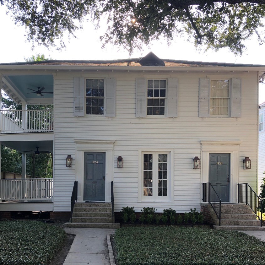 Primary Photo - 1121 State St