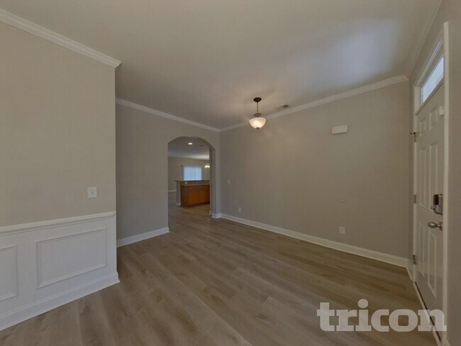 Foto del edificio - 338 Bronze Dr