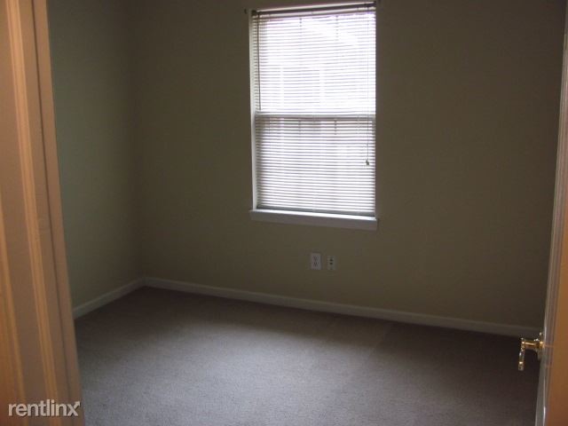 Building Photo - 4 br, 3 bath House - 14545 Dublin Drive