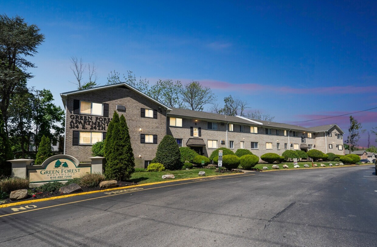 Foto principal - Green Forest Apartments
