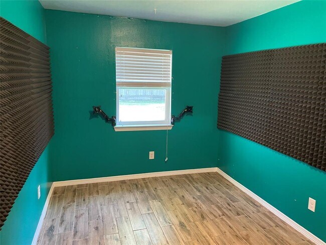 Building Photo - 4403 Cynthia St