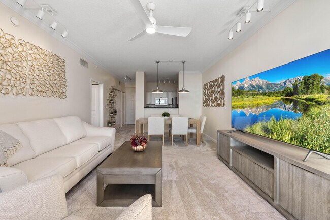 Foto del edificio - 651 Okeechobee Blvd