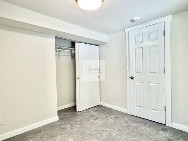 Building Photo - Renovated 1 Bed, 1 Bath in South Beacon Hi...