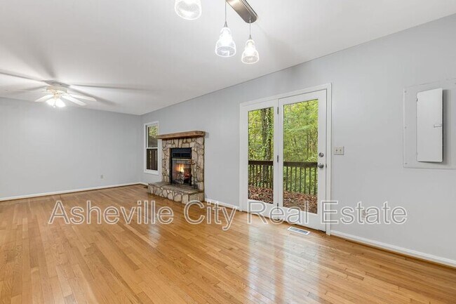 Foto del edificio - 103 Parkway Vista Dr
