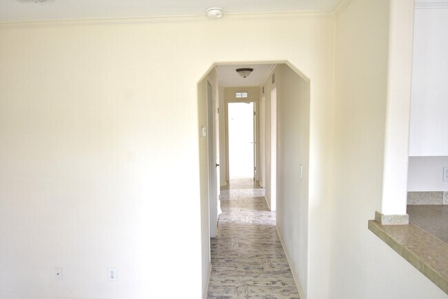 Foto del edificio - 1003 W Avenue F