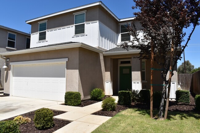 Photo - 2375 Explorador Dr House