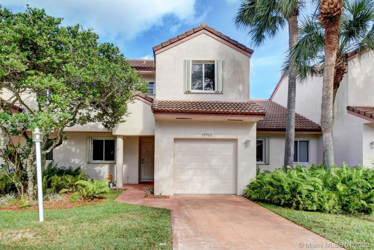 10963 W Broward Blvd, Plantation, FL 33324 Townhome Rentals in Plantation FL