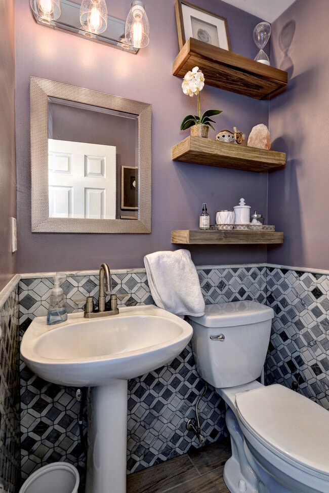 Building Photo - 5104 Salisbury Mews