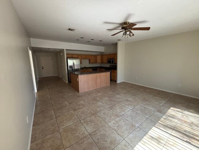Foto del edificio - 4154 N Fortune Loop