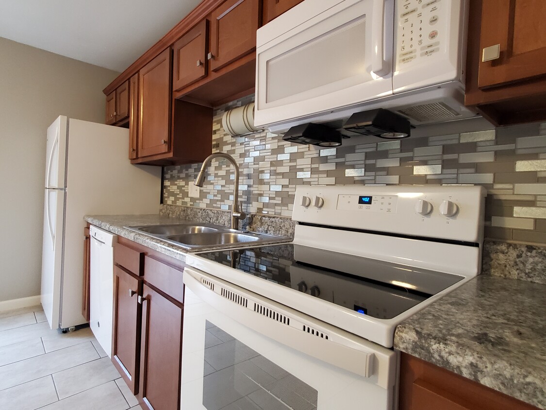 Woodbury Manor Apartments 1 Woodbury Mnr Alton, IL Apartments for