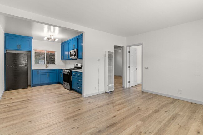 Foto del edificio - 1078 E 7th St