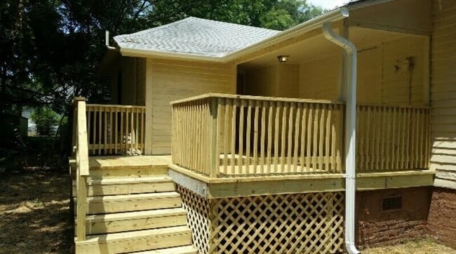 Building Photo - 4717 Hovis Rd