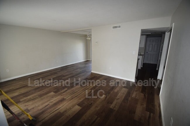 Building Photo - 2720 S San Gully Rd