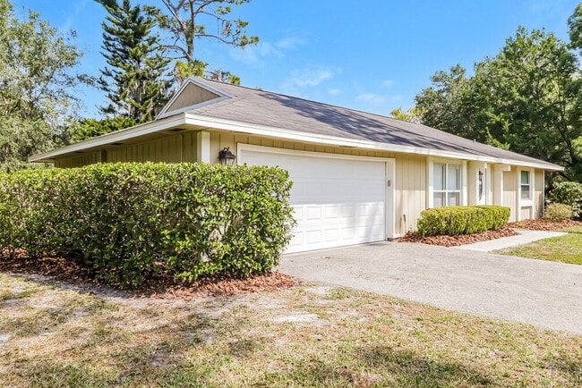 Foto del edificio - 5146 Londonderry Ln