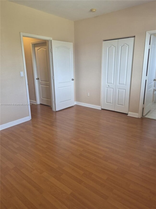 Foto del edificio - 965 SW 147th Ct