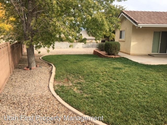 Building Photo - 3 br, 2 bath House - 3038 Willow Dr