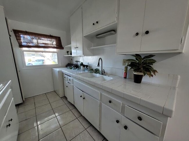 Foto del edificio - 3314 Preble Ave